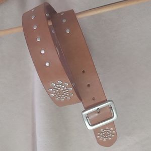 BUCKLE size L women's tan Leather Belt